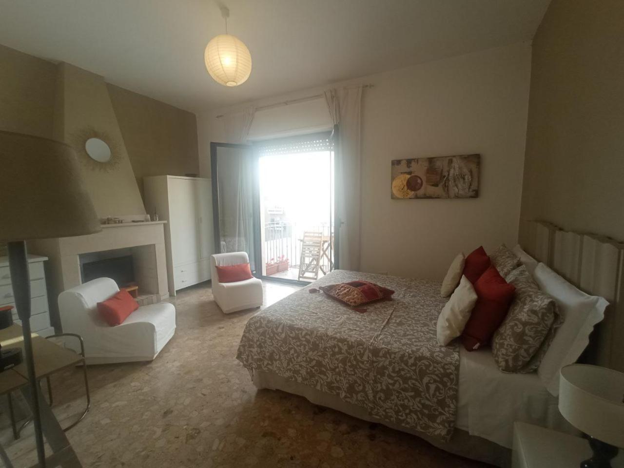 Myhouse Hotel Olbia Exterior photo